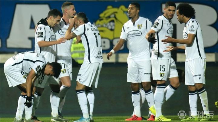 中国队轻取葡萄牙队，波尔带队取胜
