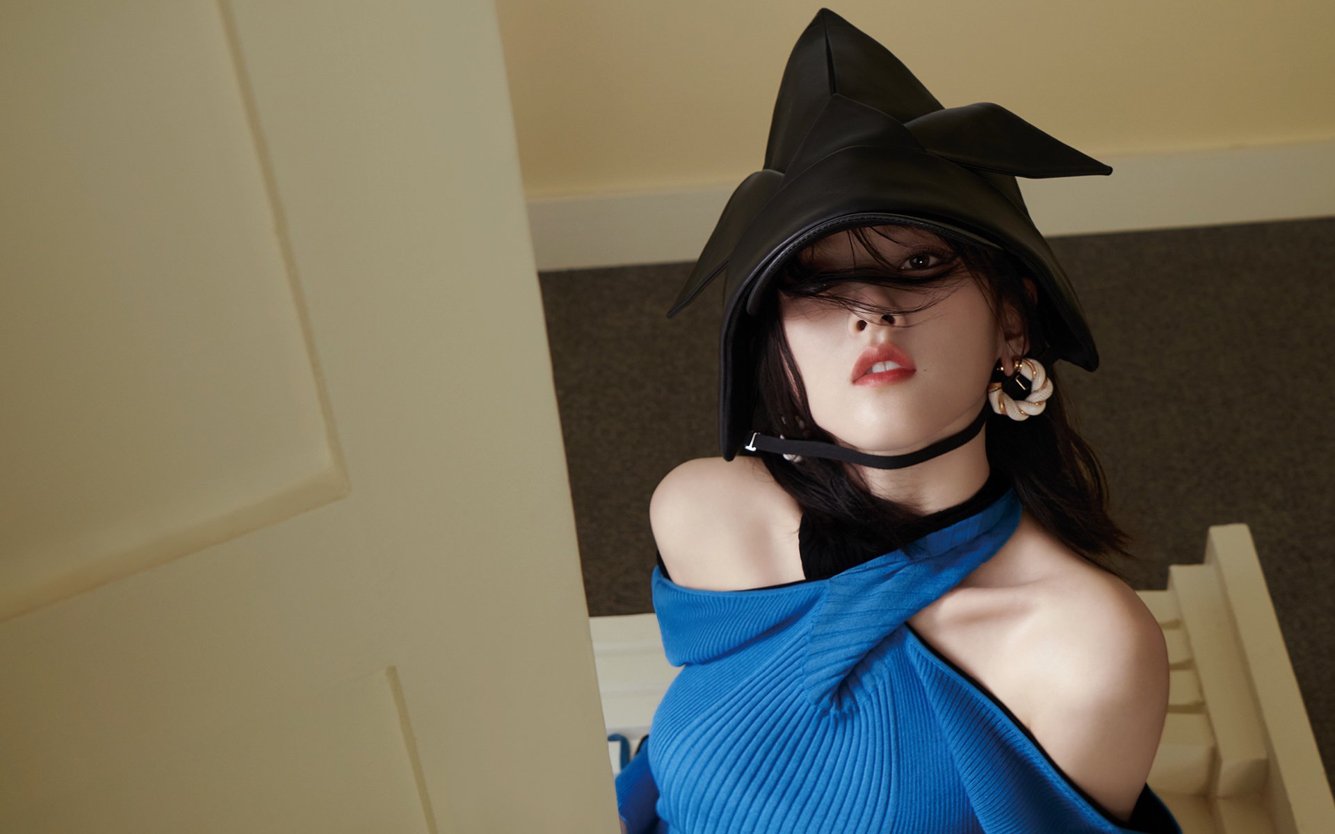 最后一弯的豪赌与黄衫的火焰，周冠宇点燃赛道，阿斯顿马丁上演世纪逆转