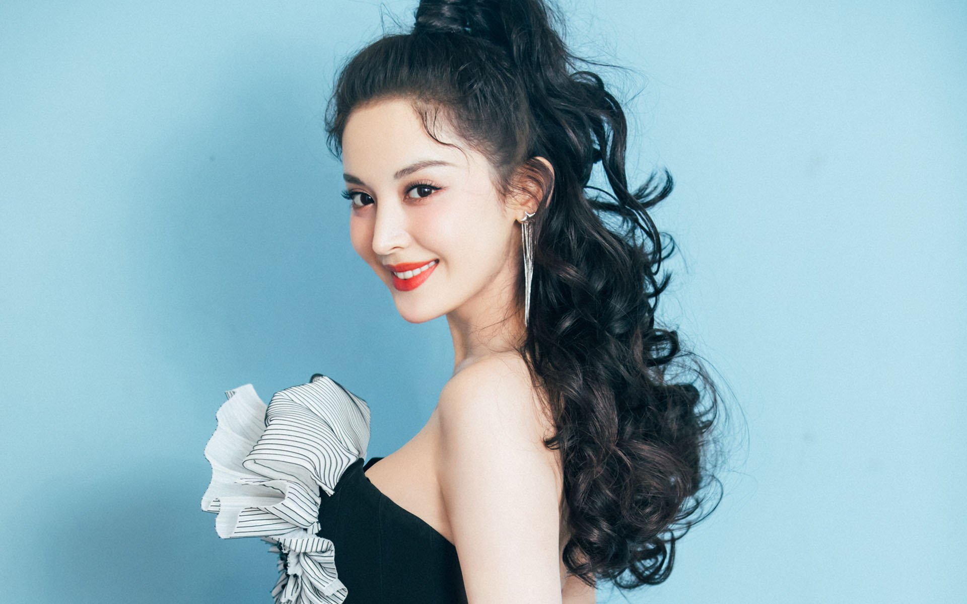 冰火淬炼的孤峰，阿拉巴不动声色的冠军基石