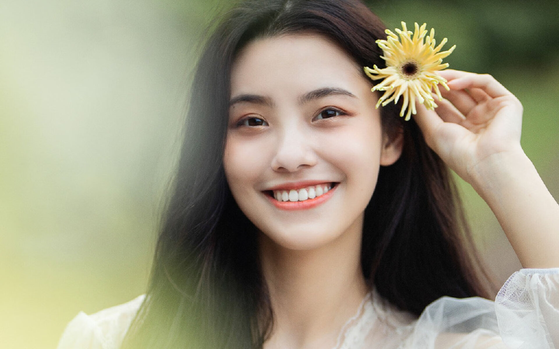 轮胎的咆哮与篮球的嘶吼，当F1引擎在CBA赛场轰鸣